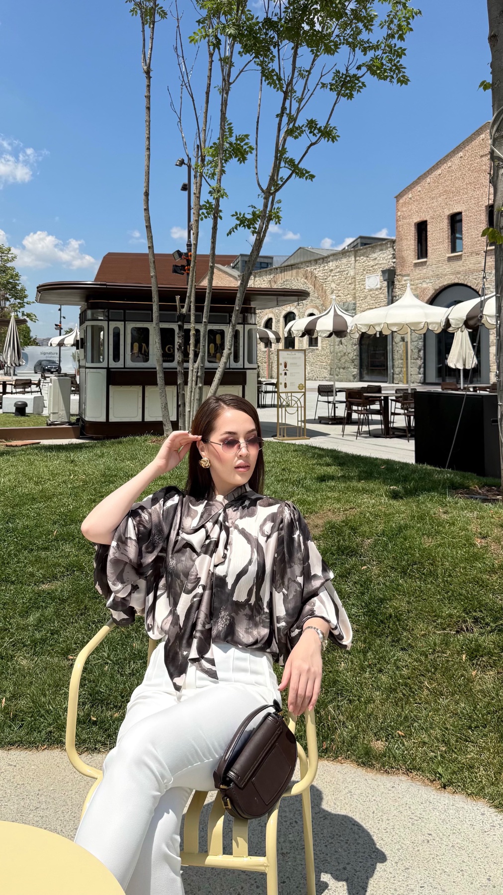 Атласная блузка с бантом и принтом — женская турецкая коллекция ALSHARM, ракурс 3